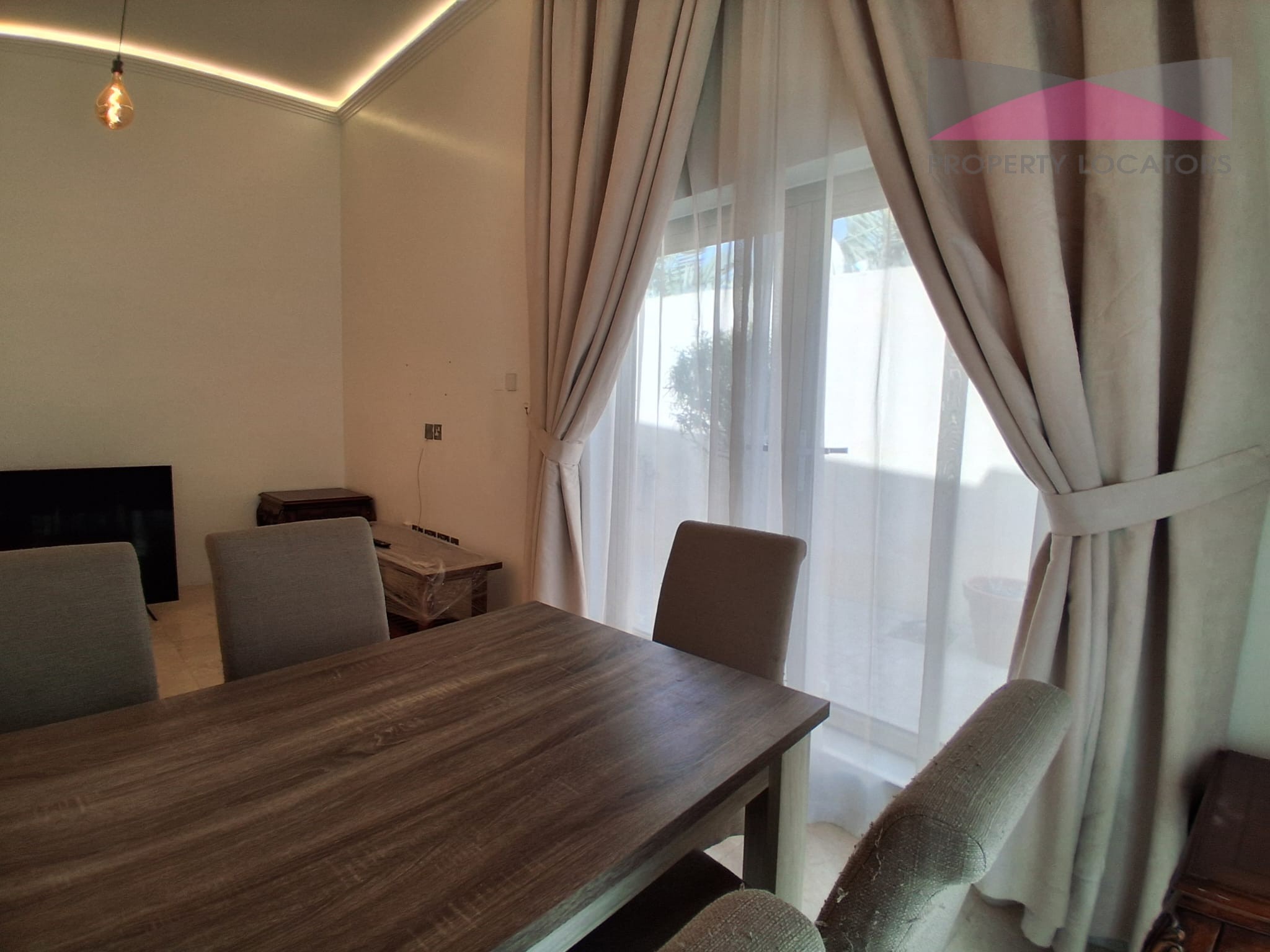 f3e3fe2b-1ad5-450f-975c-65454a5b301c