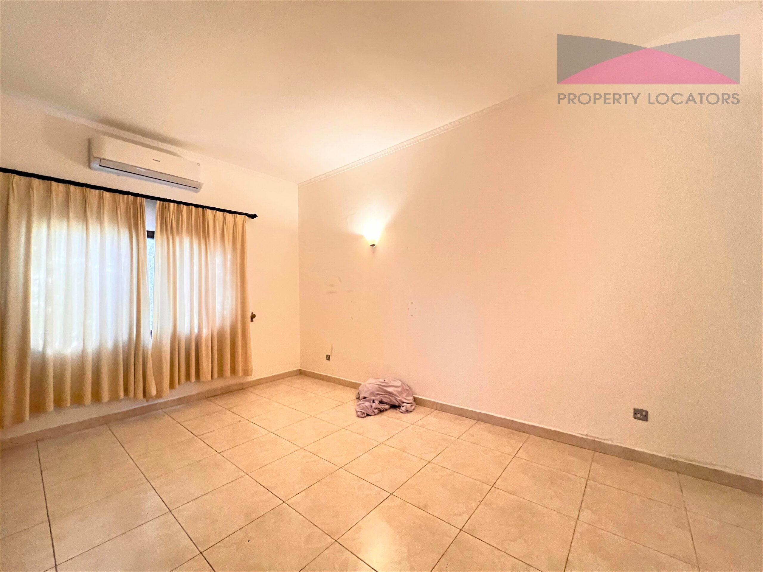 b9e45ee3-d7b1-4e32-a23f-2fddcac2e831