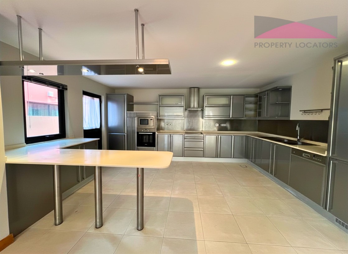 6. KITCHEN