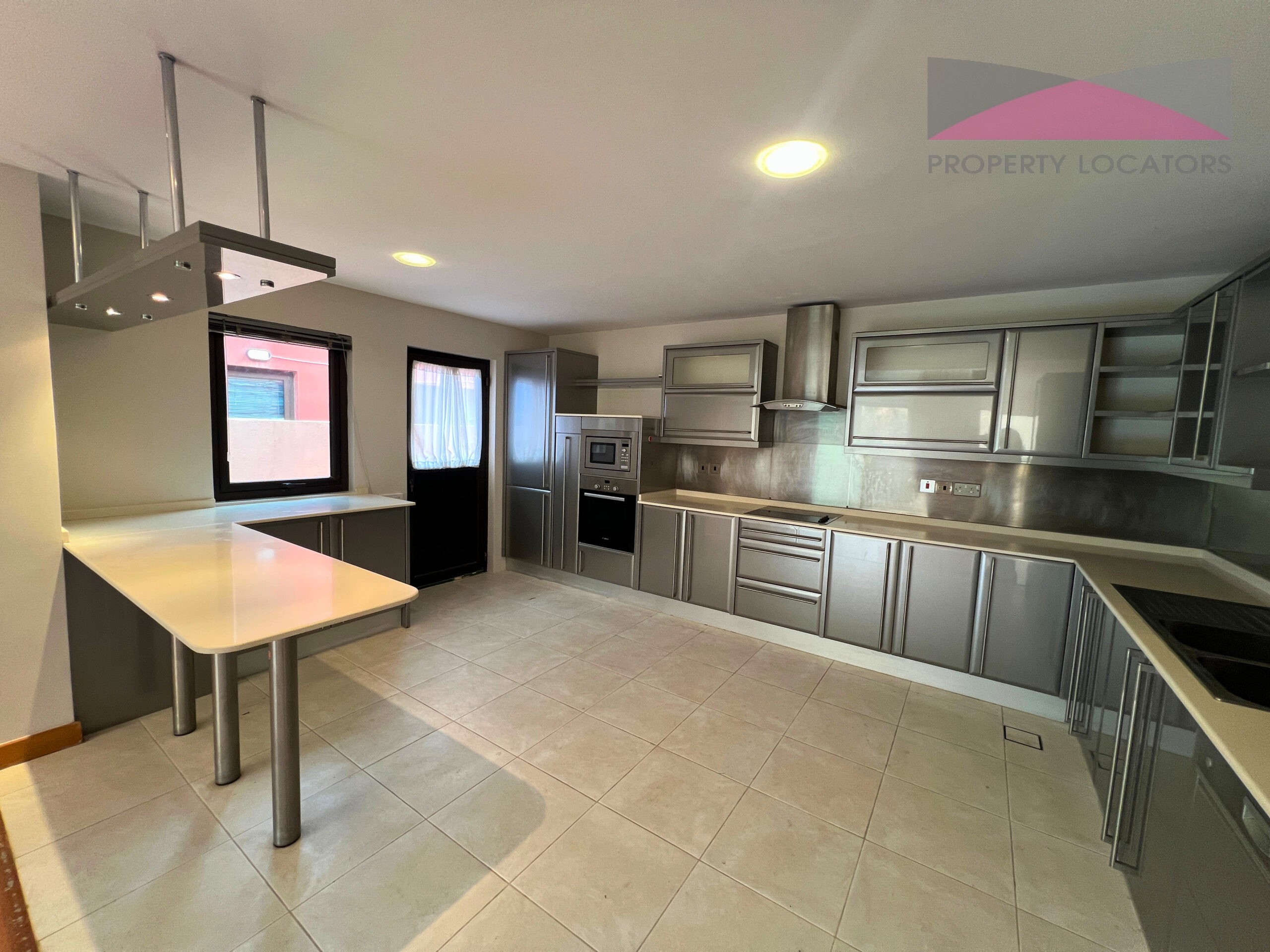 7. KITCHEN